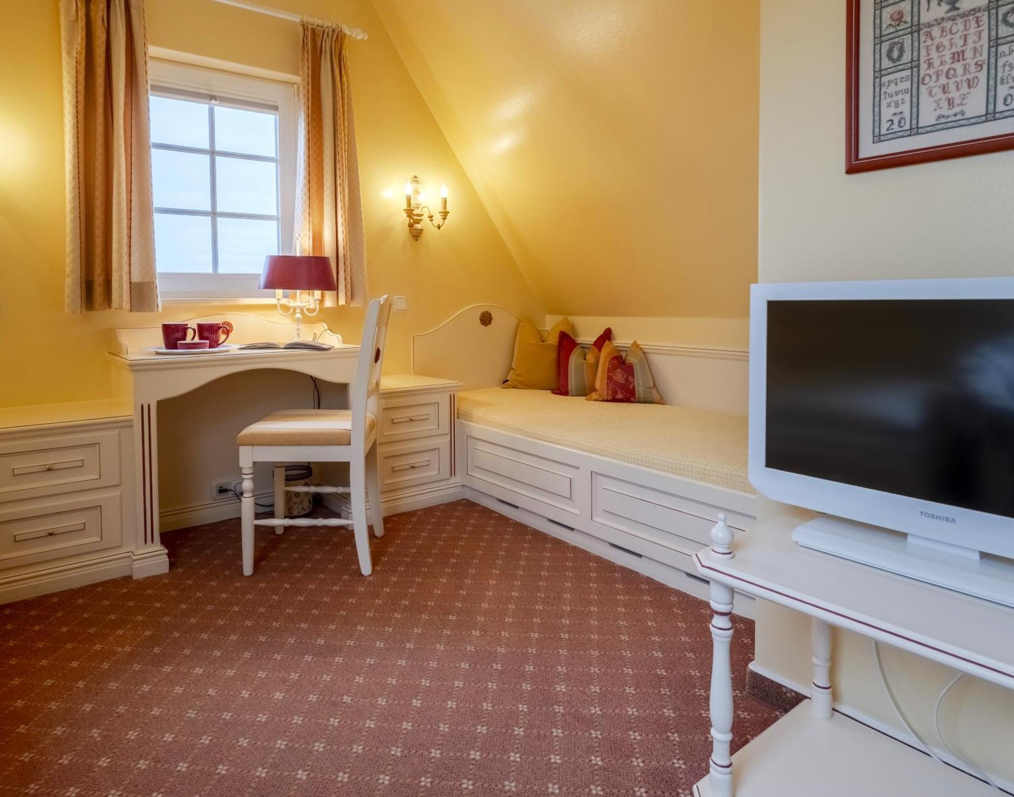 Hotel Wiesbaden Wenningstedt-Braderup Bagian luar foto