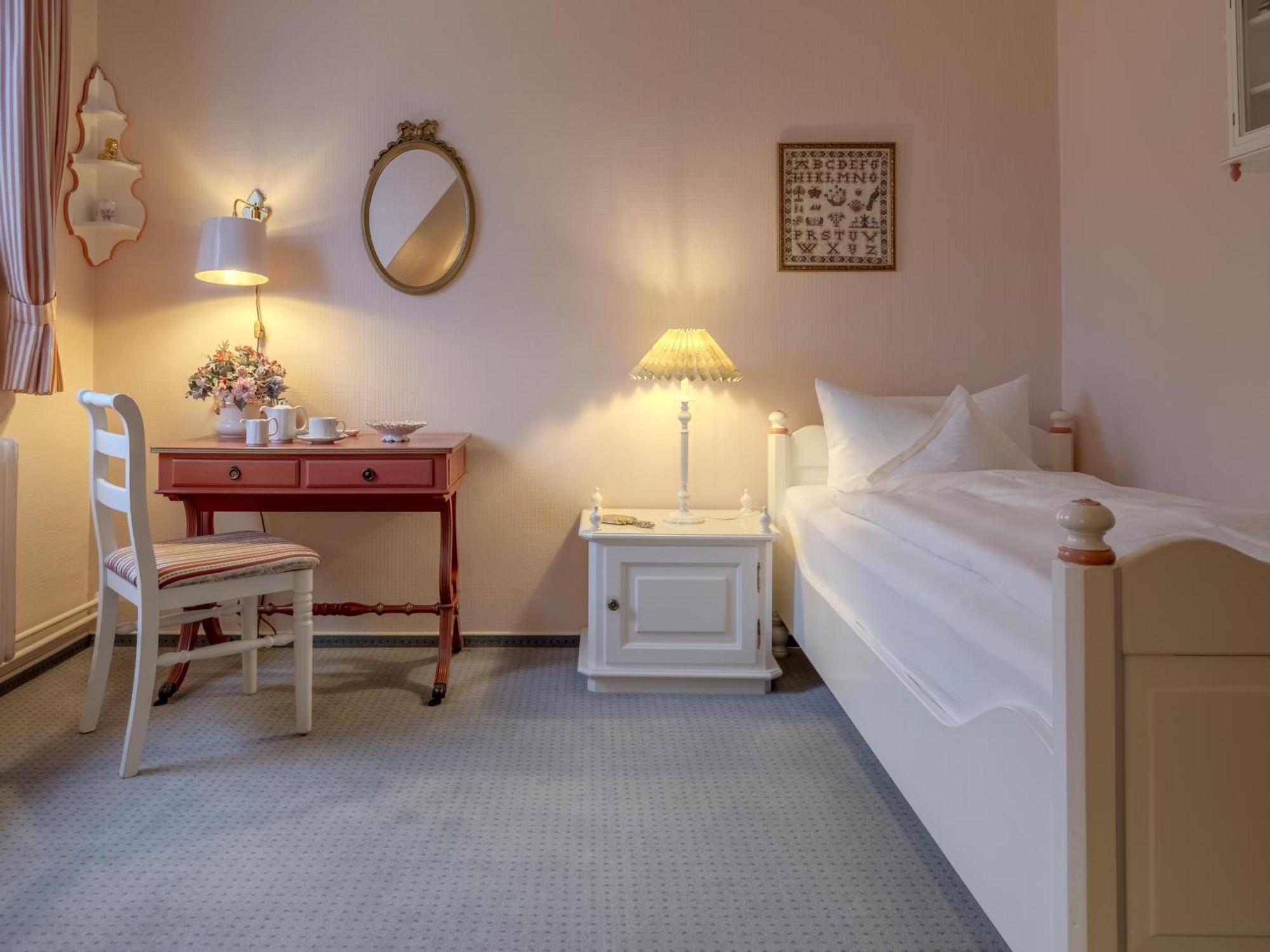 Hotel Wiesbaden Wenningstedt-Braderup Bagian luar foto