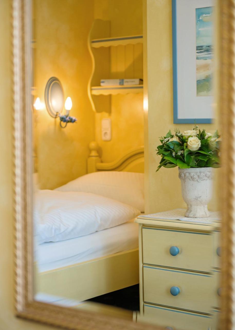 Hotel Wiesbaden Wenningstedt-Braderup Bagian luar foto